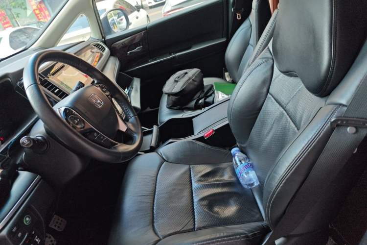 Used Honda Elysion 2016 2.4L Supreme Edition Left Front Seat