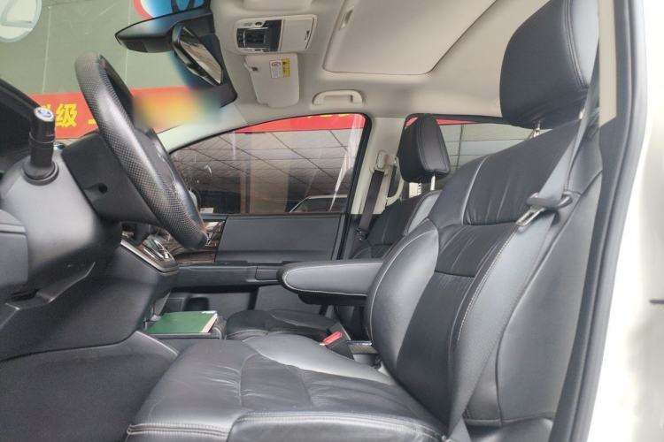 Used Honda Elysion 2016 2.4L Supreme Edition Left Front Seat