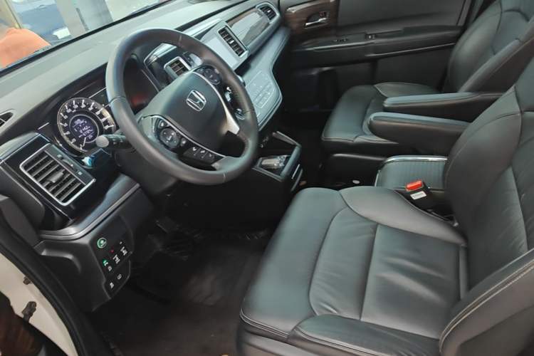 Used Honda Elysion 2016 2.4L Style Edition Left Front Seat