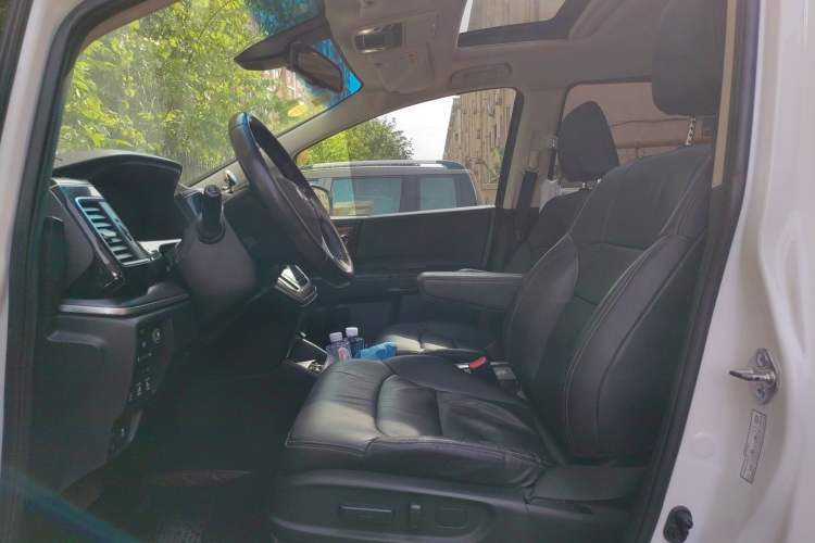 Used Honda Elysion 2016 2.4L Supreme Edition Left Front Seat