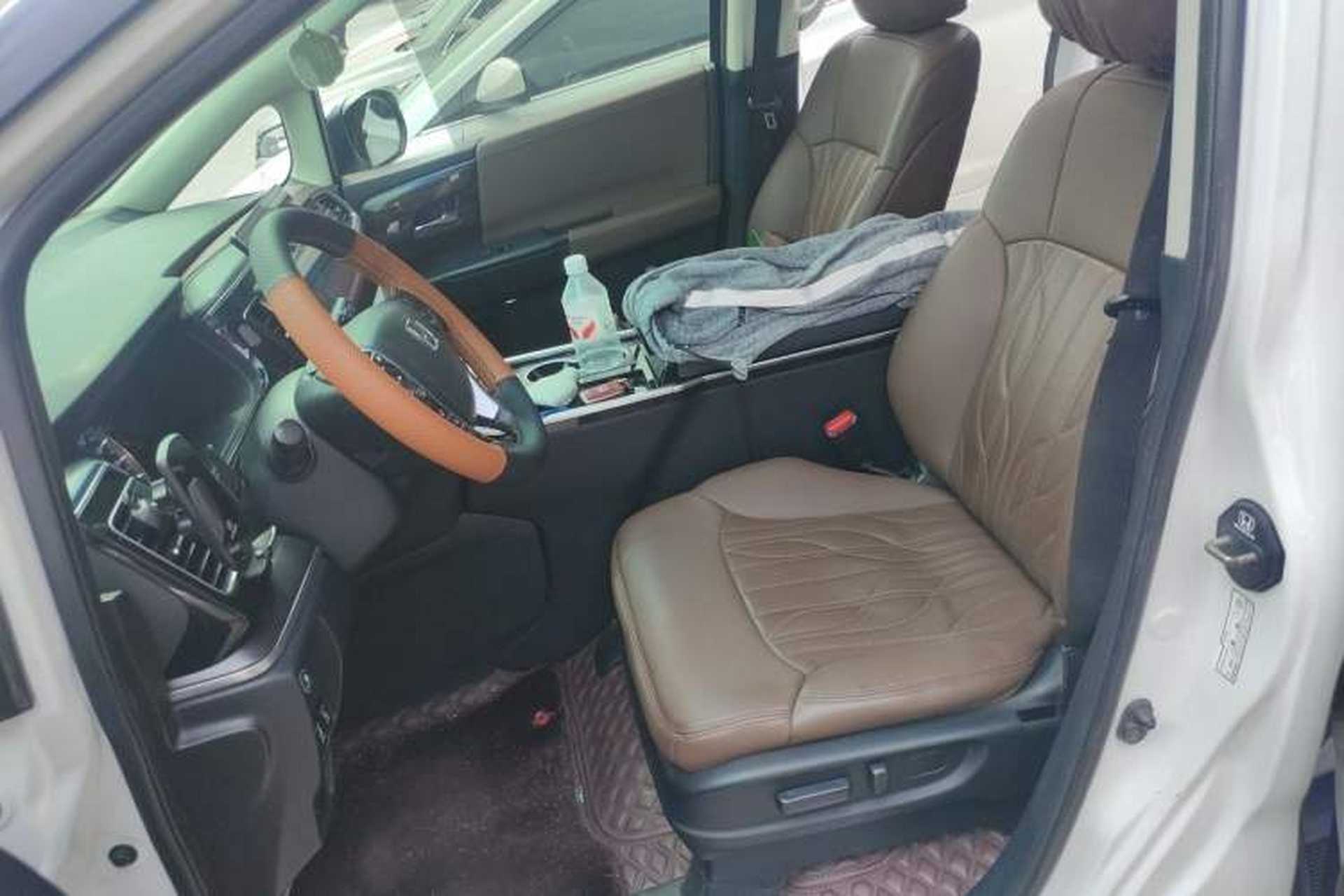 Used Honda Elysion 2016 2.4L Comfort Edition Left Front Seat
