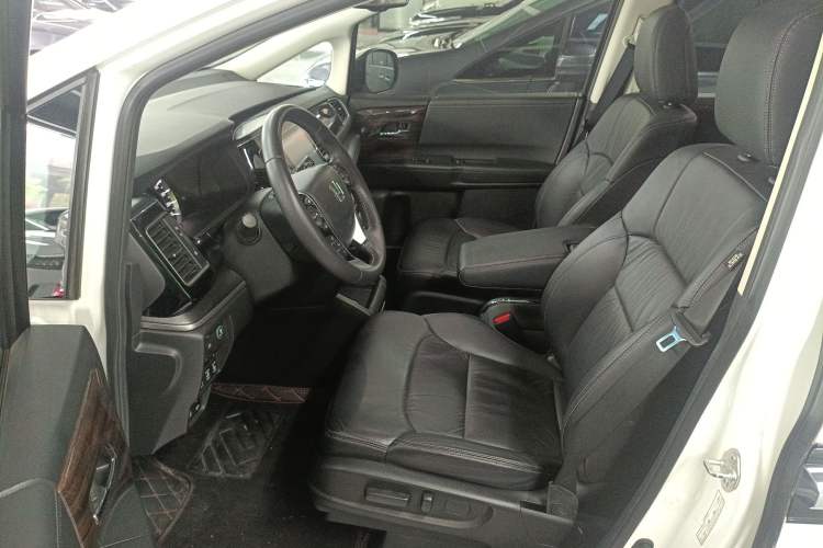 Used Honda Elysion 2016 2.4L Luxury Edition Left Front Seat