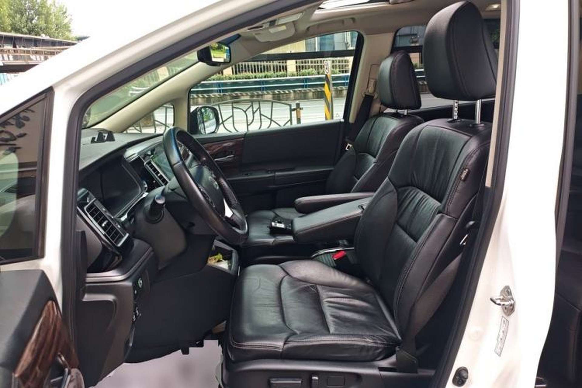 Used Honda Elysion 2016 2.4L Luxury Edition Left Front Seat