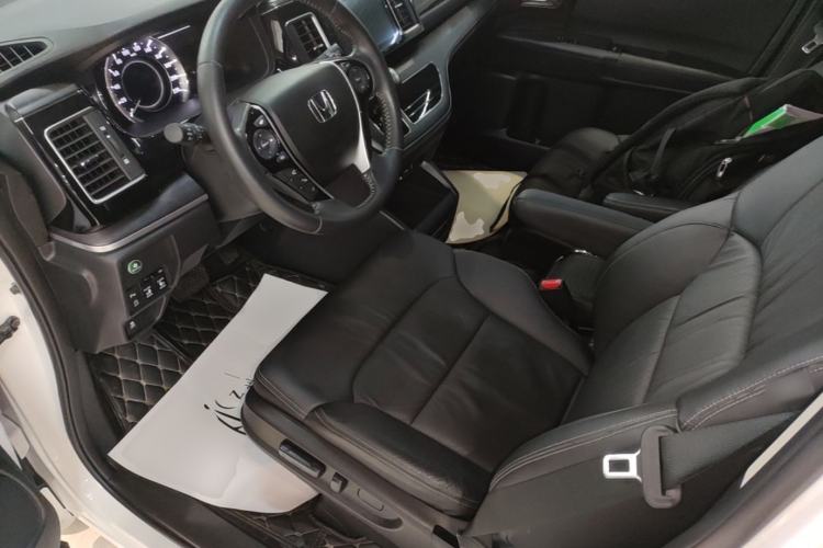 Used Honda Elysion 2016 2.4L Style Edition Left Front Seat