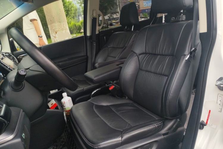 Used Honda Elysion 2016 2.4L Supreme Edition Left Front Seat