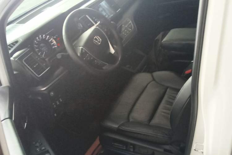 Used Honda Elysion 2016 2.4L Style Edition Left Front Seat