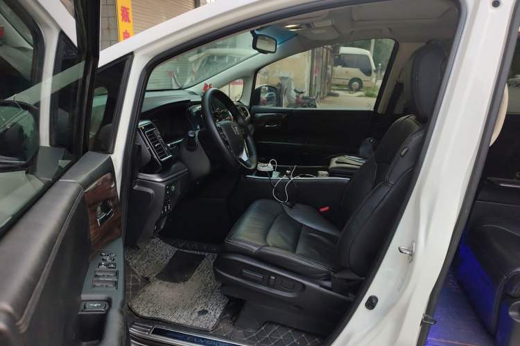 Used Honda Elysion 2016 2.4L Luxury Edition Left Front Seat