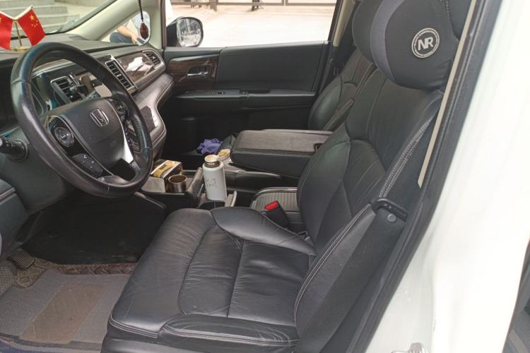 Used Honda Elysion 2016 2.4L Supreme Edition Left Front Seat