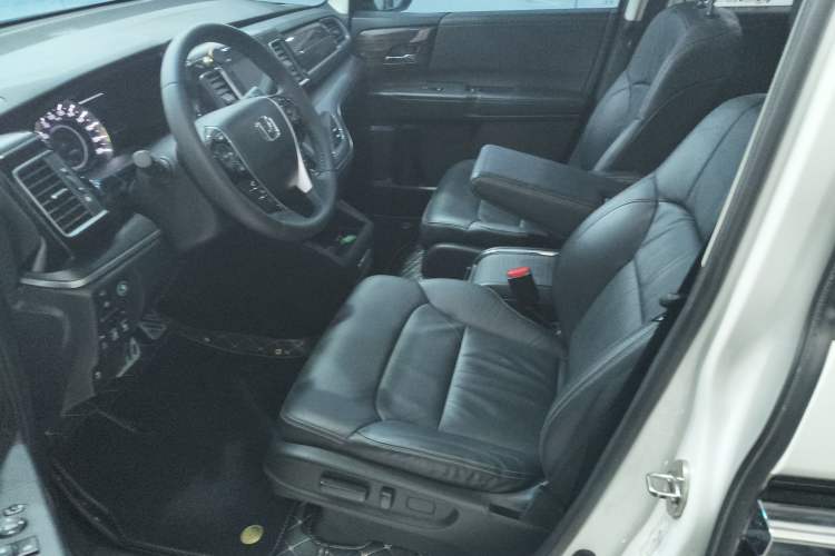 Used Honda Elysion 2016 2.4L Luxury Edition Left Front Seat