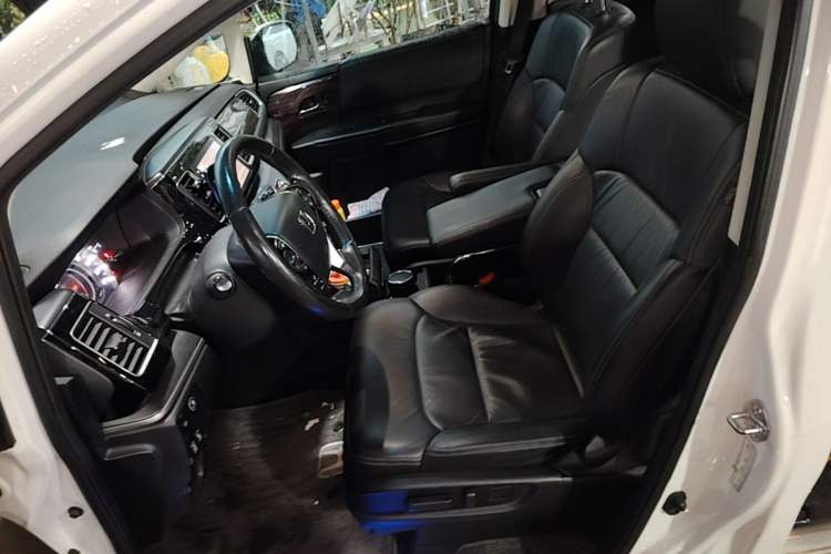 Used Honda Elysion 2016 2.4L Luxury Edition Left Front Seat
