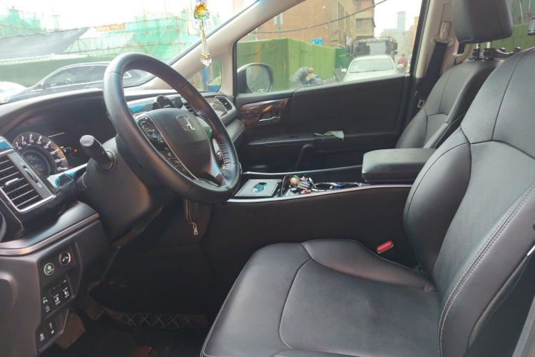 Used Honda Elysion 2016 2.4L Classic Edition Left Front Seat