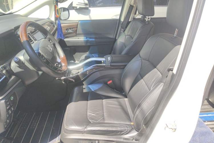 Used Honda Elysion 2016 2.4L Supreme Edition Left Front Seat