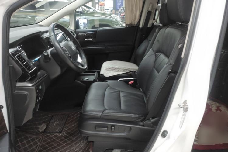 Used Honda Elysion 2016 2.4L Luxury Edition Left Front Seat