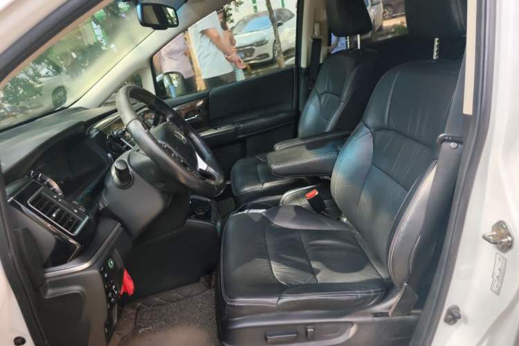 Used Honda Elysion 2016 2.4L Luxury Edition Left Front Seat