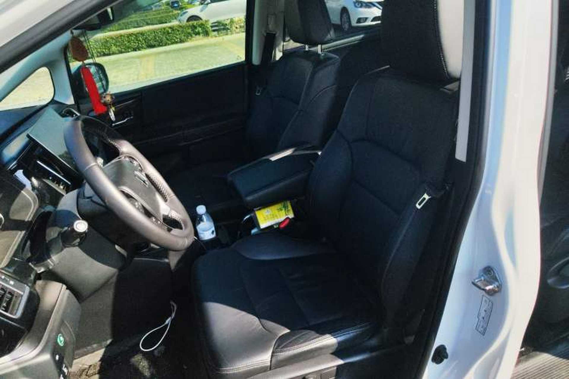 Used Honda Elysion 2016 2.4L Supreme Edition Left Front Seat