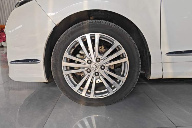 Used Honda Elysion 2016 2.4L Luxury Edition Left Front Wheel Hub