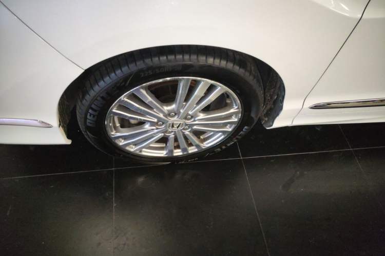 Used Honda Elysion 2016 2.4L Luxury Edition Left Front Wheel Hub