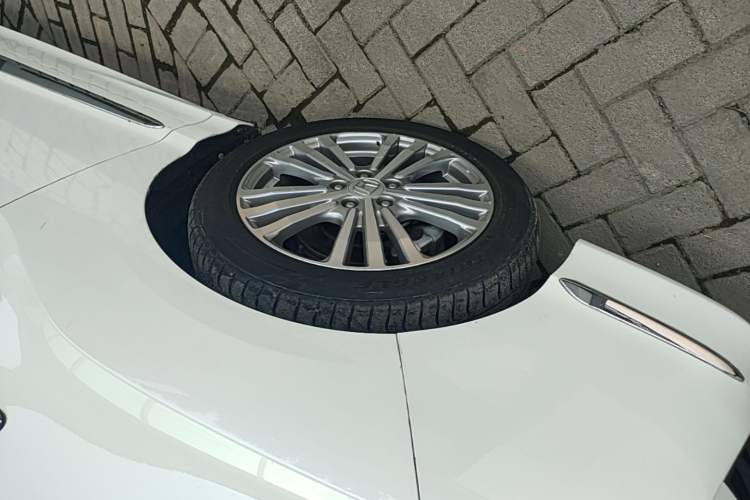 Used Honda Elysion 2016 2.4L Supreme Edition Left Front Wheel Hub