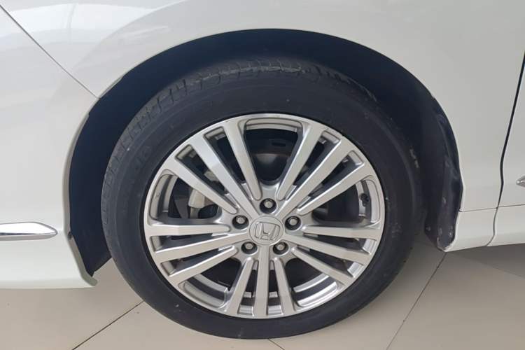Used Honda Elysion 2016 2.4L Classic Edition Left Front Wheel Hub