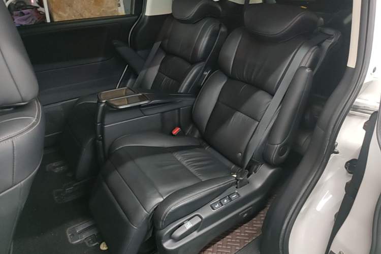 Used Honda Elysion 2016 2.4L Luxury Edition Left Rear Seat