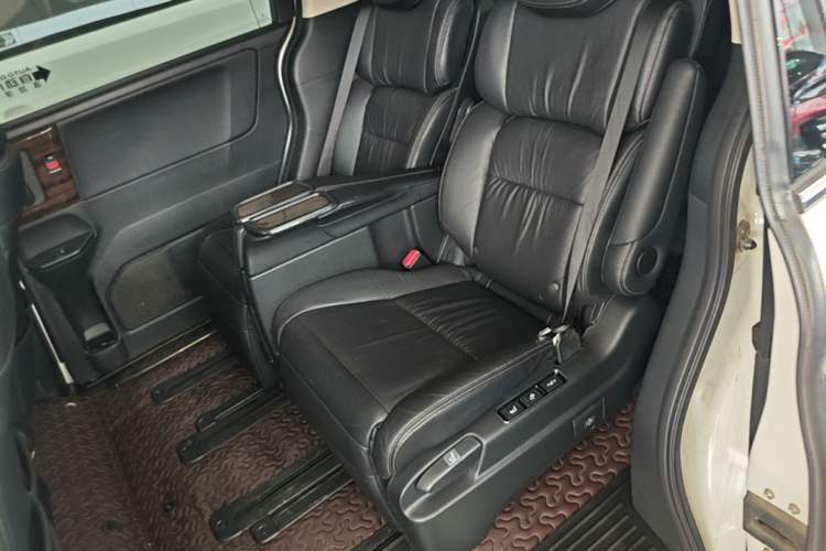 Used Honda Elysion 2016 2.4L Supreme Edition Left Rear Seat