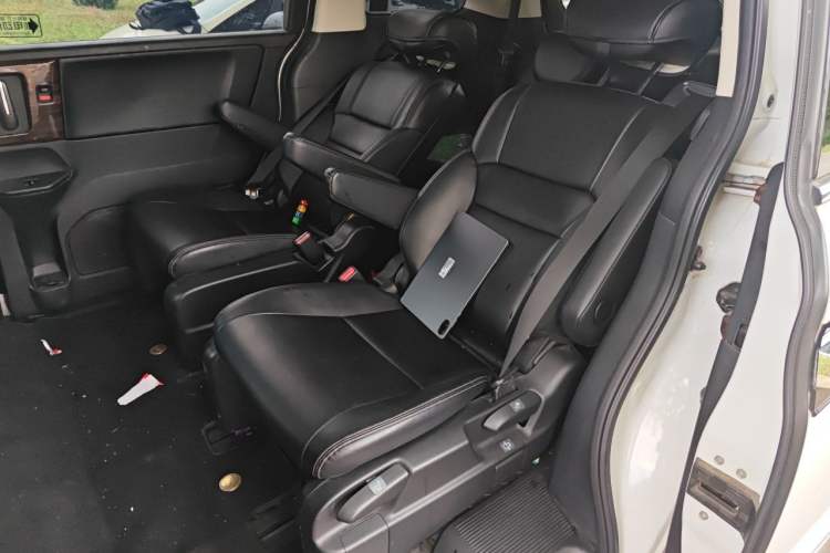 Used Honda Elysion 2016 2.4L Classic Edition Left Rear Seat