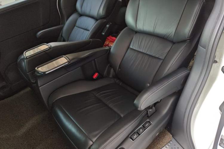 Used Honda Elysion 2016 2.4L Supreme Edition Left Rear Seat