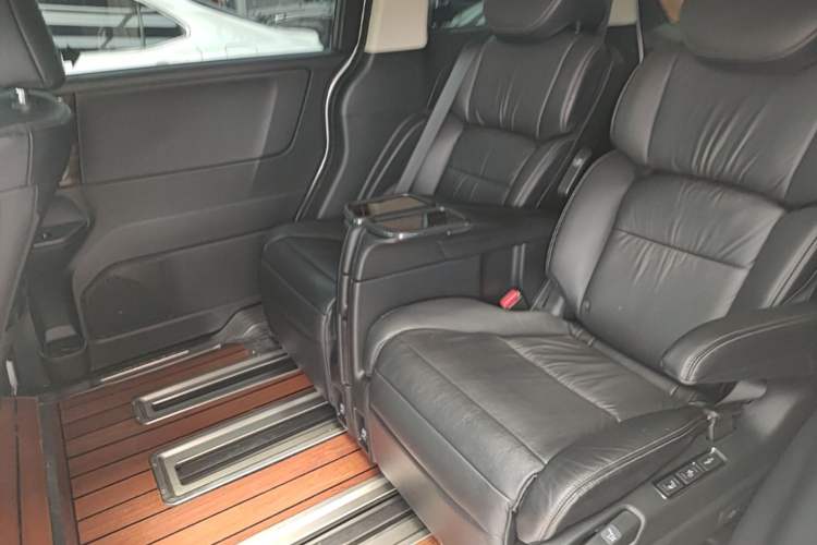Used Honda Elysion 2016 2.4L Supreme Edition Left Rear Seat