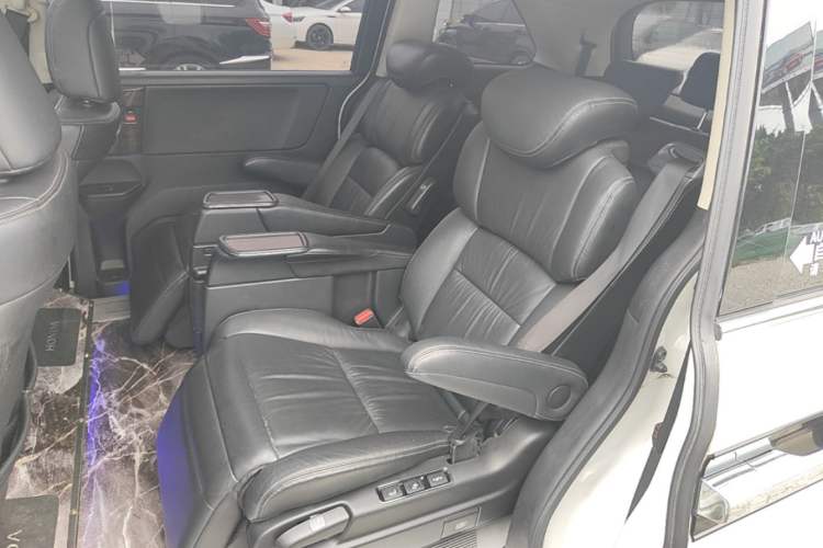 Used Honda Elysion 2016 2.4L Supreme Edition Left Rear Seat