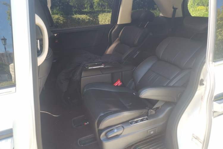 Used Honda Elysion 2016 2.4L Supreme Edition Left Rear Seat