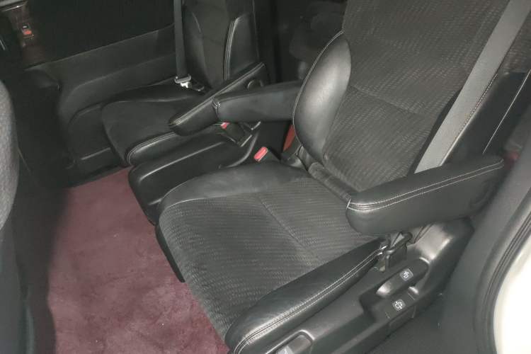 Used Honda Elysion 2016 2.4L Classic Edition Left Rear Seat