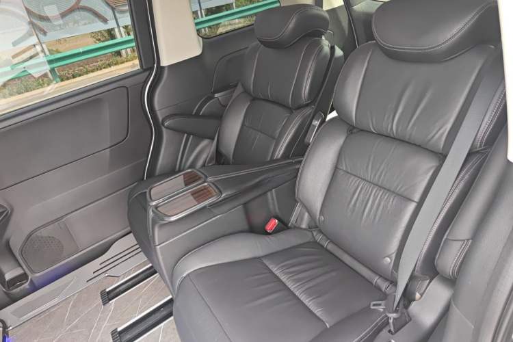 Used Honda Elysion 2016 2.4L Luxury Edition Left Rear Seat