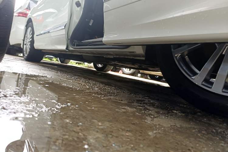 Used Honda Elysion 2016 2.4L Style Edition Left Side Sill