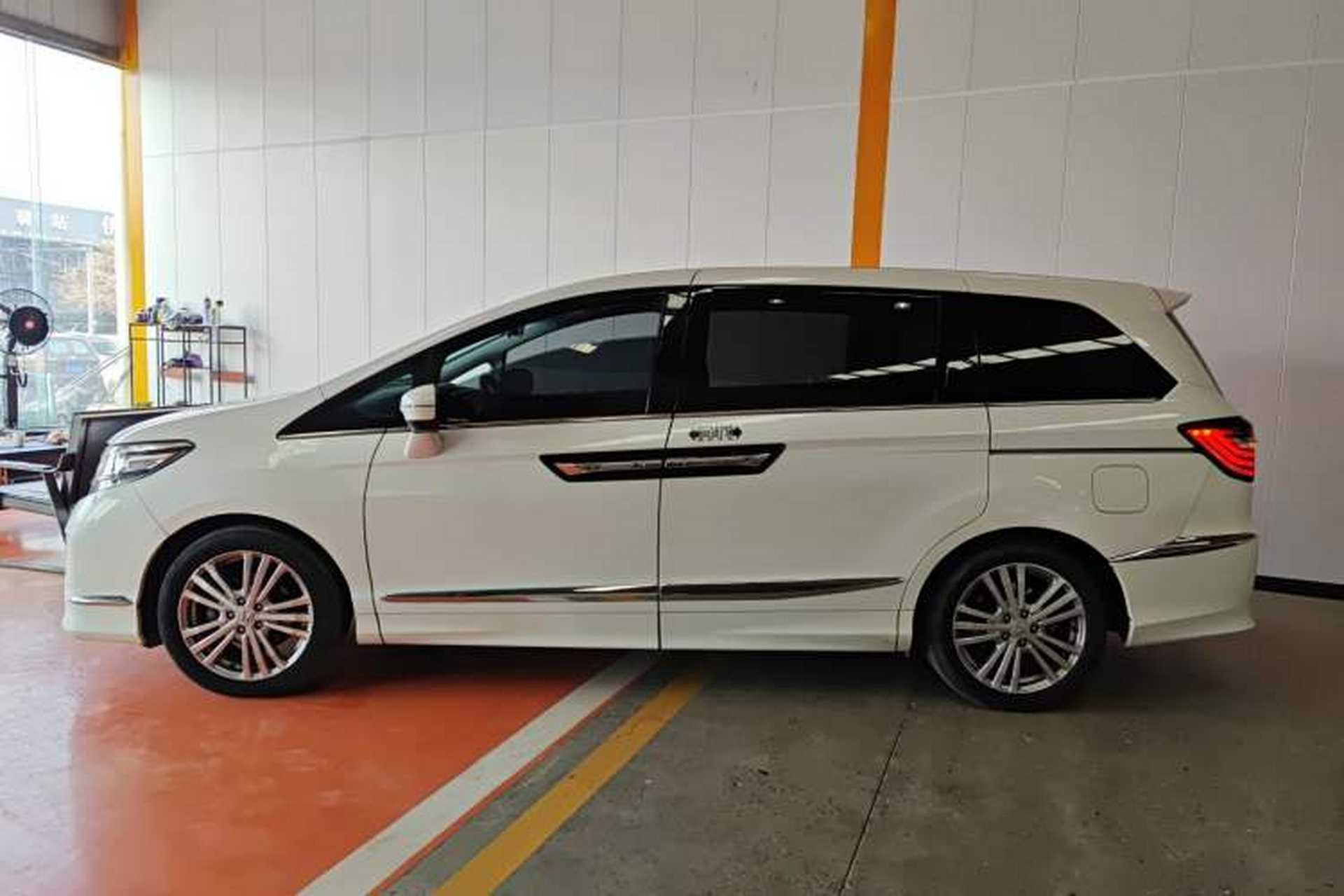 Used Honda Elysion 2016 2.4L Comfort Edition Left Side