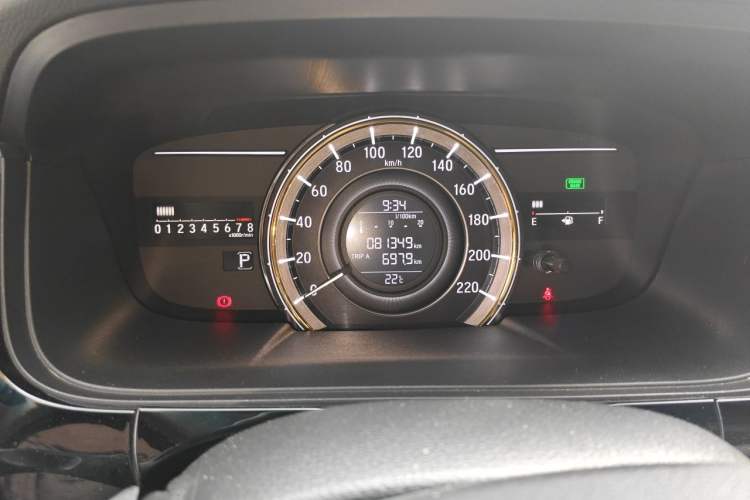 Used Honda Elysion 2016 2.4L Style Edition Odometer Close Up