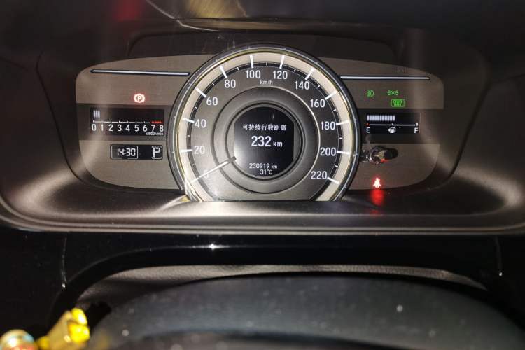 Used Honda Elysion 2016 2.4L Luxury Edition Odometer Close Up