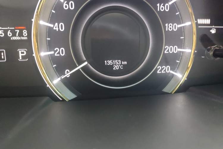 Used Honda Elysion 2016 2.4L Luxury Edition Odometer Close Up