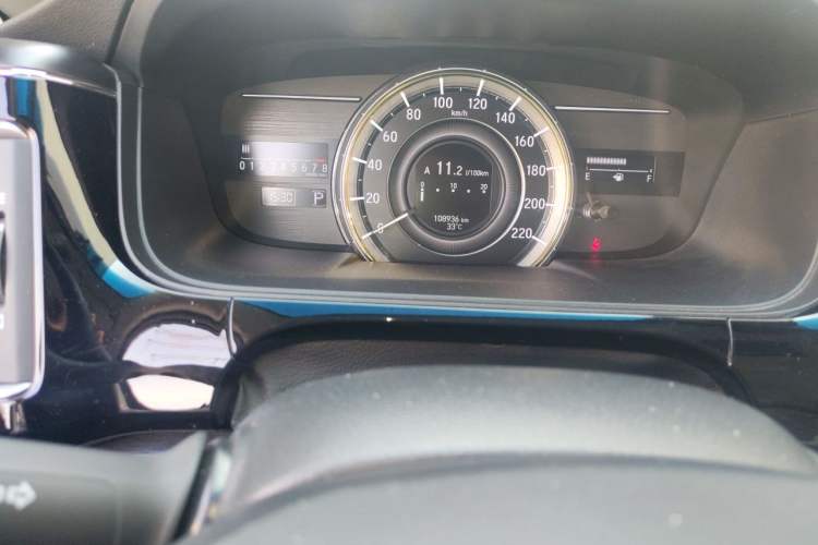 Used Honda Elysion 2016 2.4L Luxury Edition Odometer Close Up