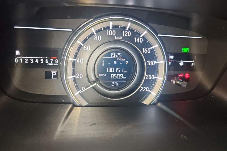 Used Honda Elysion 2016 2.4L Style Edition Odometer Close Up