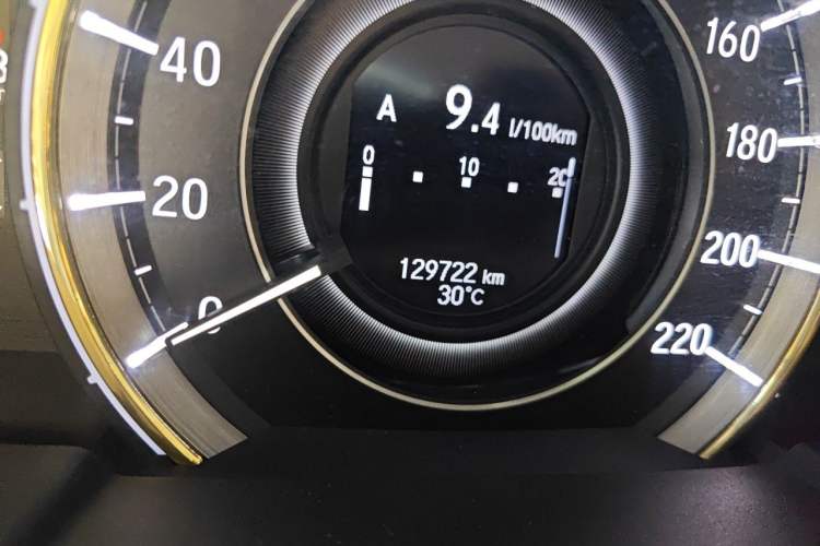 Used Honda Elysion 2016 2.4L Luxury Edition Odometer Close Up