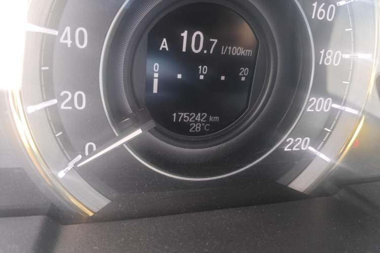 Used Honda Elysion 2016 2.4L Luxury Edition Odometer Close Up