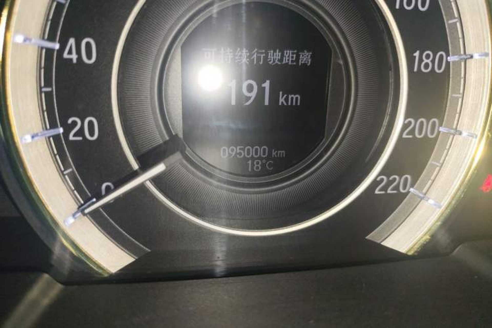 Used Honda Elysion 2016 2.4L Supreme Edition Odometer Close Up