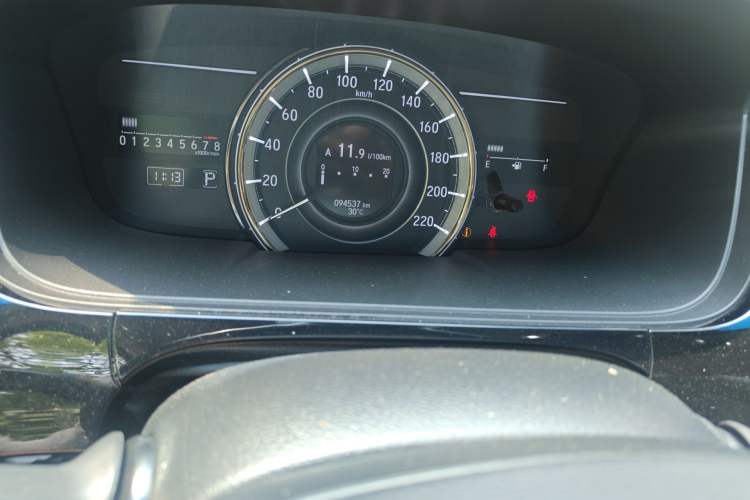 Used Honda Elysion 2016 2.4L Luxury Edition Odometer Close Up