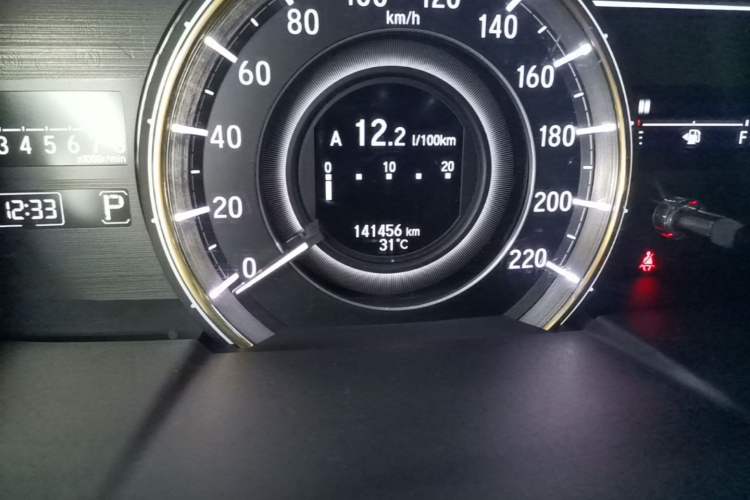 Used Honda Elysion 2016 2.4L Luxury Edition Odometer Close Up