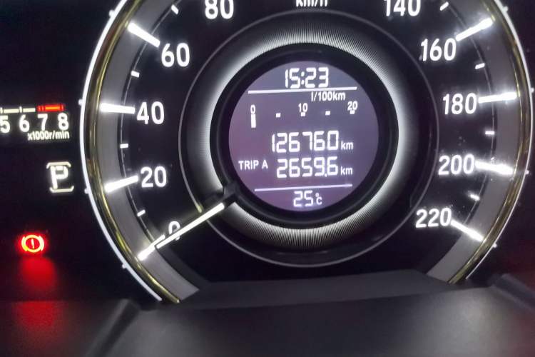 Used Honda Elysion 2016 2.4L Comfort Edition Odometer Close Up