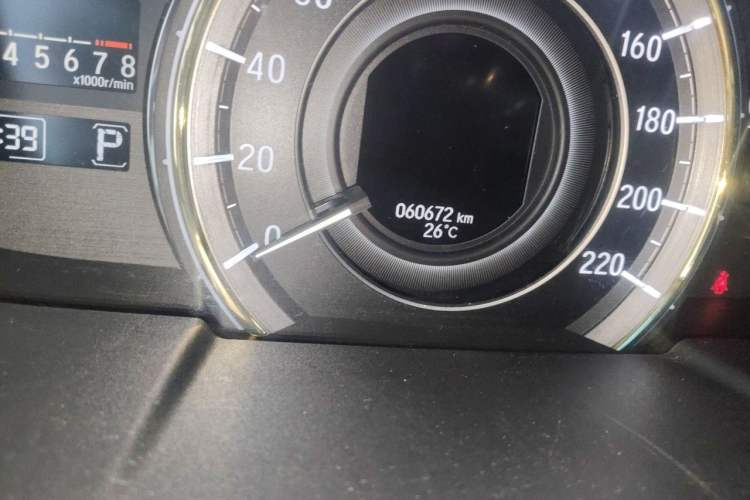 Used Honda Elysion 2016 2.4L Luxury Edition Odometer Close Up