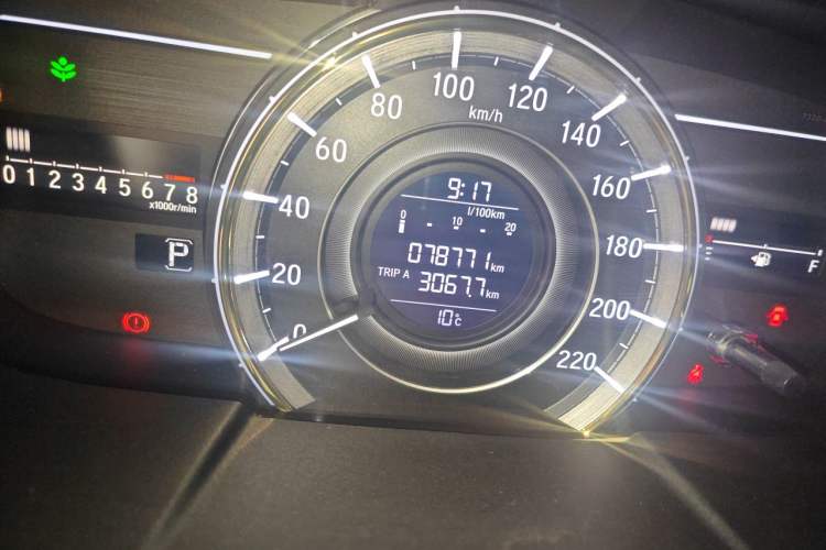 Used Honda Elysion 2016 2.4L Comfort Edition Odometer Close Up