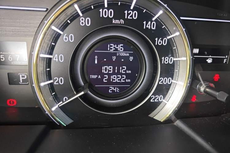 Used Honda Elysion 2016 2.4L Classic Edition Odometer Close Up