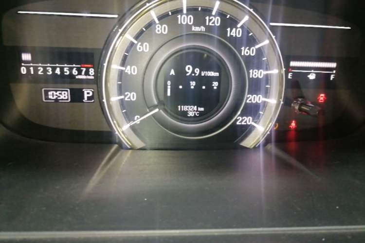 Used Honda Elysion 2016 2.4L Luxury Edition Odometer Close Up