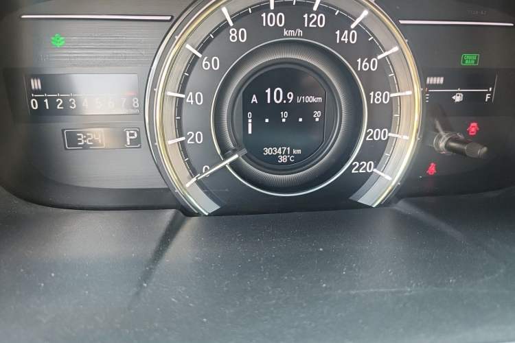 Used Honda Elysion 2016 2.4L Luxury Edition Odometer Close Up